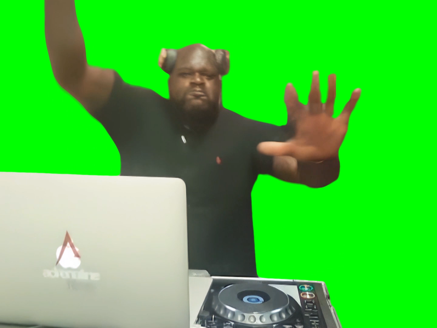 DJ Shaq meme - Shaquille O'Neal playing party music (Green Screen)