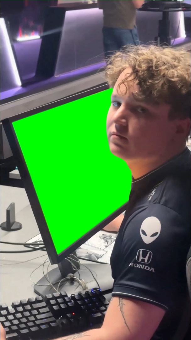 Yekindar playing CS2 while his face is close to the screen meme (Green Screen)