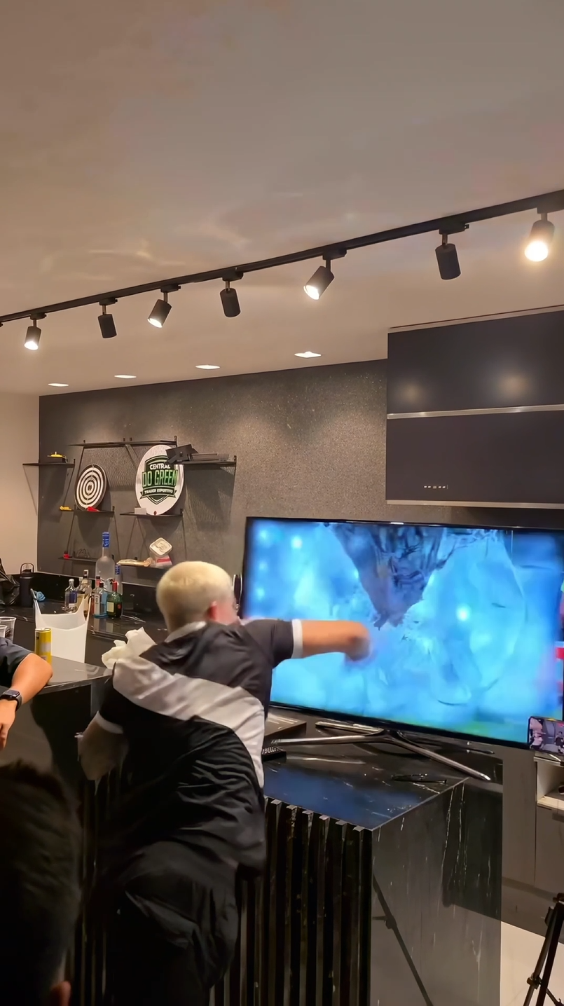 Guy Punching TV Screen meme (Green Screen)