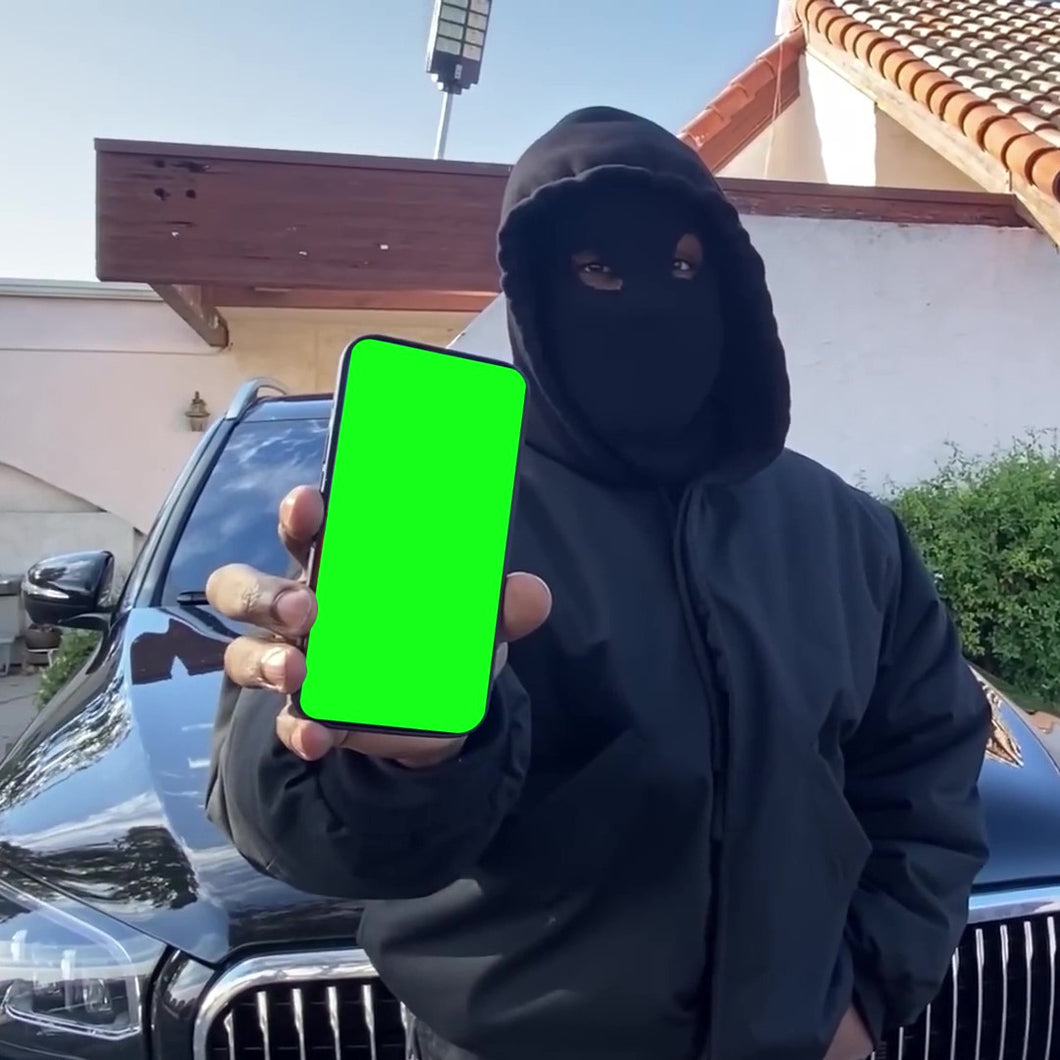 Kanye West Showing Picture On Phone (Green Screen)